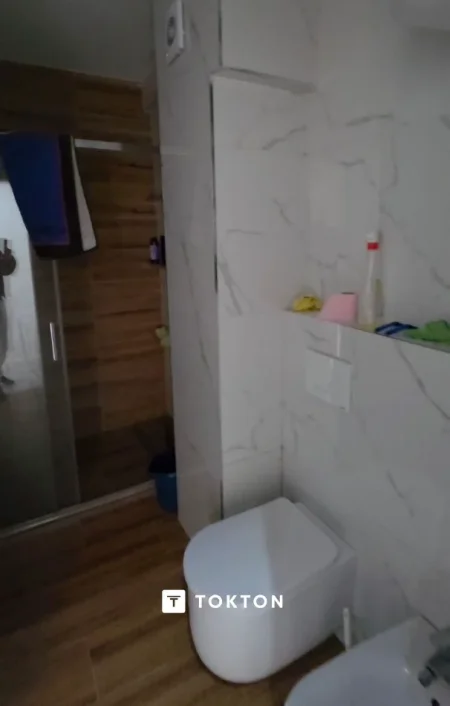 Tirane, shitet nga Pronari, pa-komision apartament 2+1+Ballkon Kati 7, 84 m² 140.000 € (Rruga Sokrat Miho)