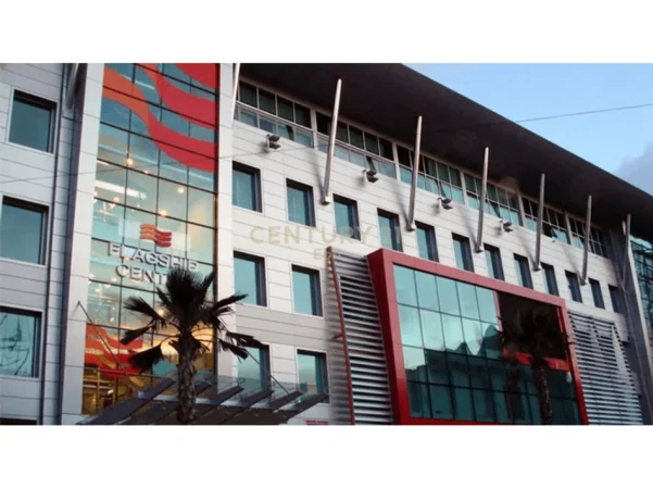 Durres, shitet dyqan Kati 2, 60 m² 205.000 € (Durres)