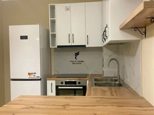 Tirane, jepet me qera apartament 1+1+Ballkon Kati 5, 77 m² 400 € (YZBERISHT)