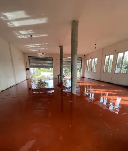 Tirane, jepet me qera magazine Kati 1, 120 m² 600 € (Peze-Helmes,Tirane)