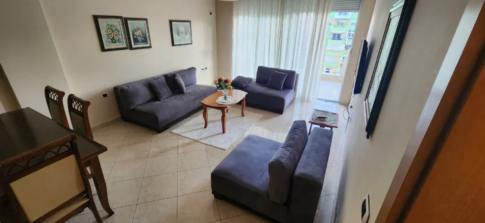 Tirane, jepet me qera apartament 2+1+Ballkon Kati 6, 104 m² 850 € (Blloku)