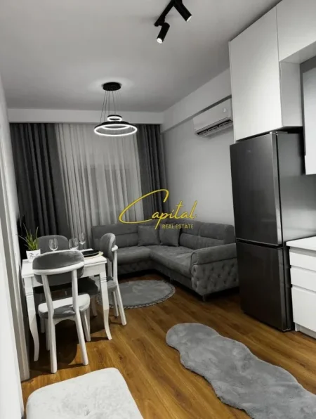 Tirane, jepet me qera apartament 1+1 Kati 6, 60 m² 450 € (ALI DEMI)
