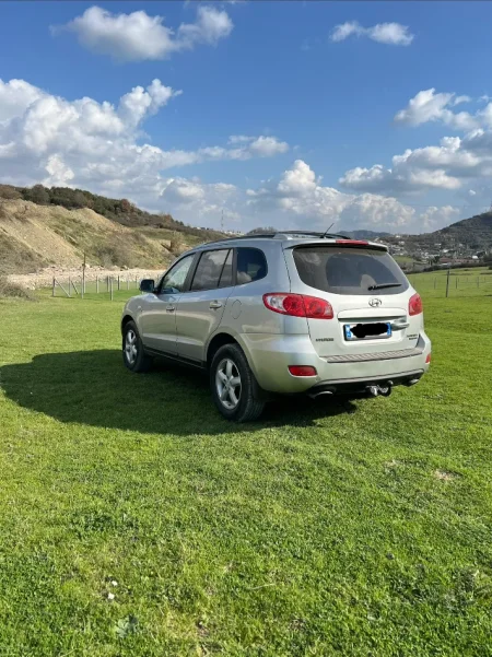 Tirane, shes makine Hyundai Santa Fe Nafte, automatik Klima 4.700 €