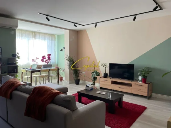 Tirane, jepet me qera apartament 2+1 Kati 4, 100 m² 600 € (ISH TREGU ELEKTRIK)