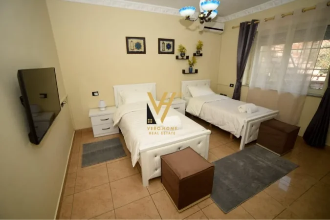 Tirane, jepet me qera apartament 2+1+Ballkon Kati 1, 86 m² 650 € (RRUGA FORTUZI)