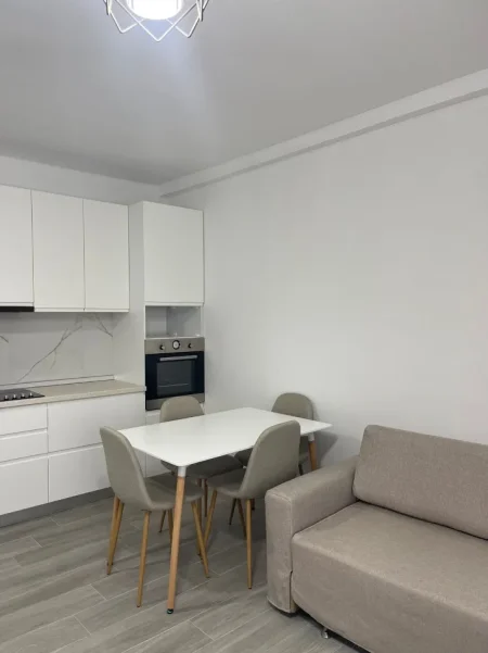 Tirane, jap me qera apartament 3+1+Ballkon Kati 2, 120 m² 550 € 