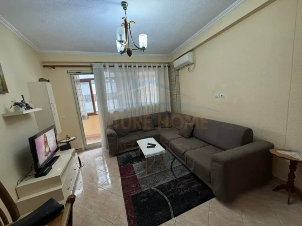 Tirane, shitet apartament 2+1+Ballkon Kati 5, 95 m² 130.000 € (Unaza e Re)