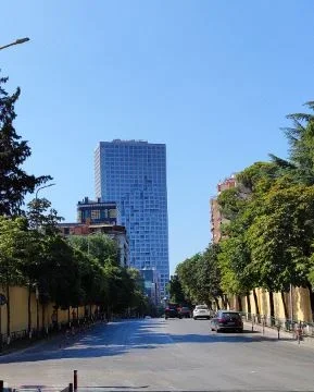 SHITET OKAZION GARSONIERE , RRUGA E ELBASANIT