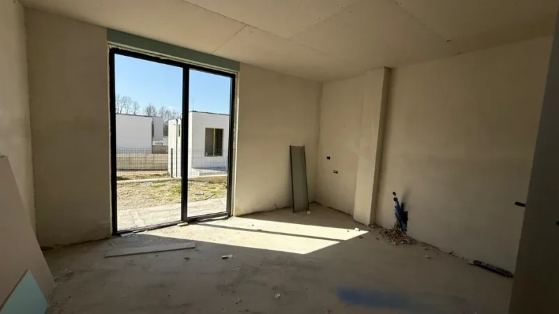 Tirane, shitet Vile 3 Katshe Kati 0, 297 m² 750.000 € (Farke)