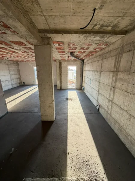 Tirane, shitet Vile 3 Katshe , 700 m² 700.000 € 