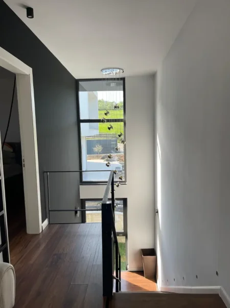 Tirane, shitet Vile 3+1+Ballkon Kati 0, 413 m² 1.200.000 € (TEG)
