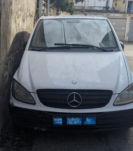 Tirane, shes Furgon mercedes benz Nafte, e bardhë 294.000 km 5.500 €