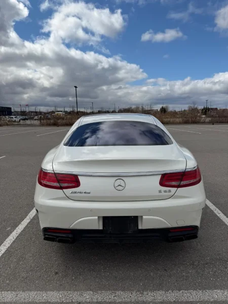 Kanada, shes makine 2016 Mercedes-Benz S63 AMG Coupe Benzin, e bardhë automatik Klima 47.000 €