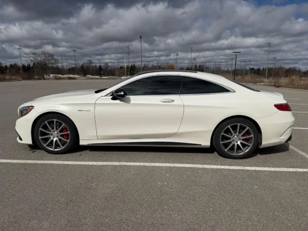 Kanada, shes makine 2016 Mercedes-Benz S63 AMG Coupe Benzin, e bardhë automatik Klima 47.000 €