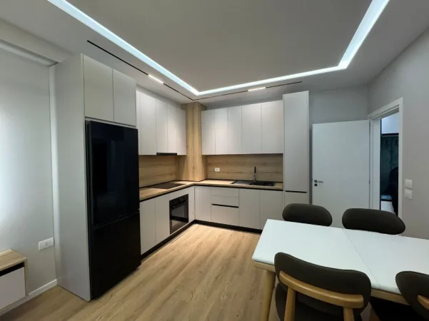 Tirane, jepet me qera apartament 1+1+Ballkon Kati 3, 70 m² 550 € 