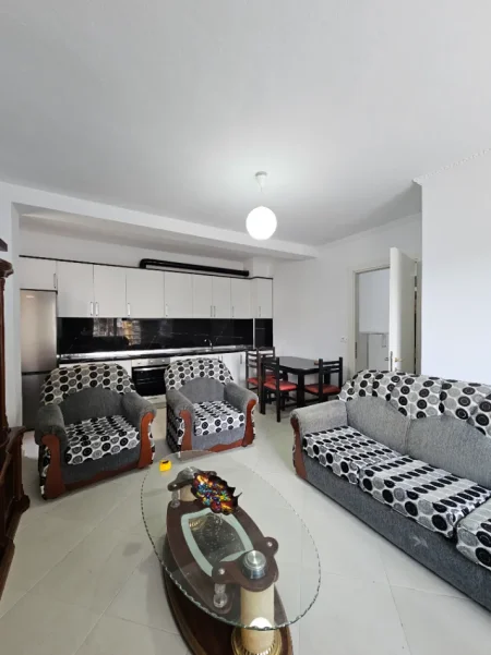 Tirane, jepet me qera apartament 1+1 Kati 1, 68 m² 350 € (Muhamed deliu)