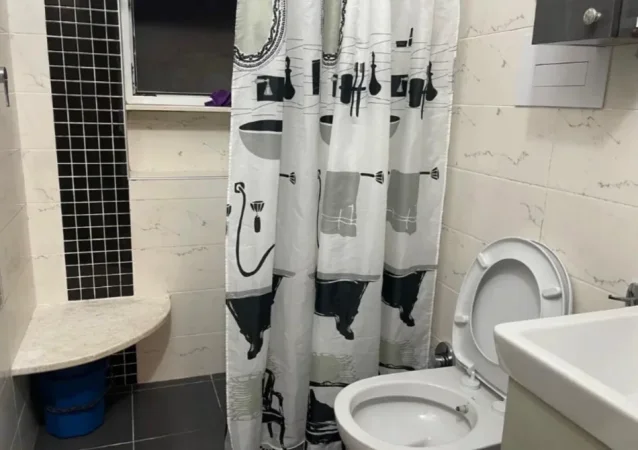 Tirane, jepet me qera apartament 2+1+Ballkon Kati 4, 60 m² 650 € (RRUGA E KOSOVAREVE)