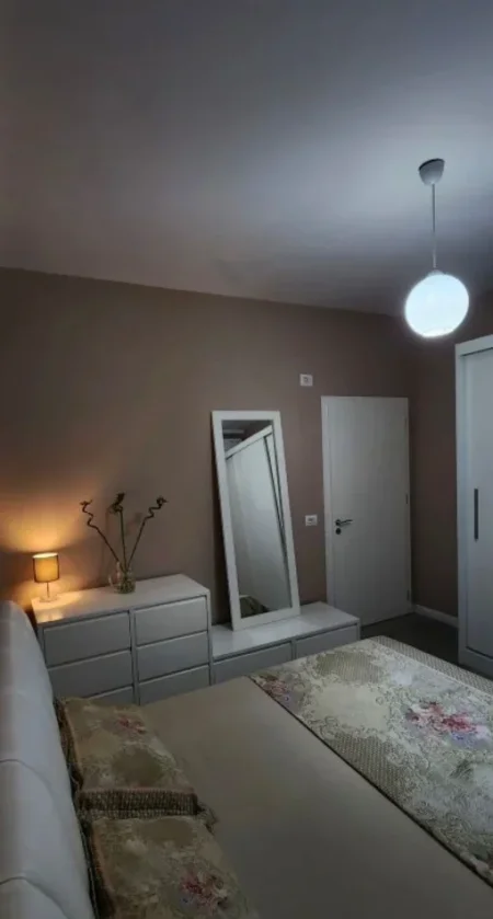 Tirane, jepet me qera apartament 1+1+Ballkon Kati 3, 78 m² 850 € (RRUGA ISLAM ALLA)