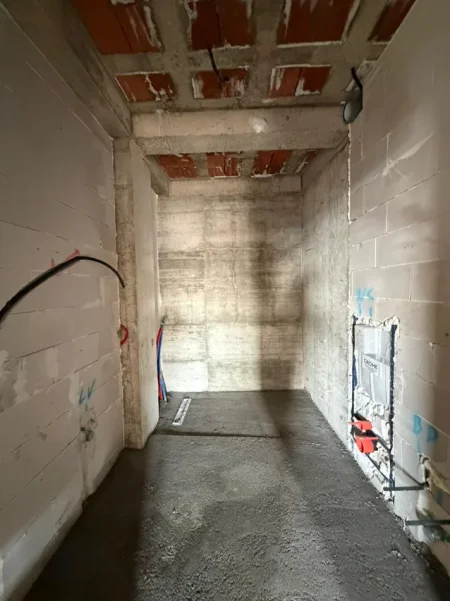 Tirane, shitet Vile 3 Katshe Kati 1, 372 m² 700.000 € (Rolling Hills Liqeni)