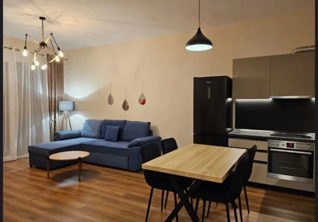 Tirane, jepet me qera apartament 2+1+Ballkon Kati 6, 100 m² 600 € (RRUGA 5 MAJI)