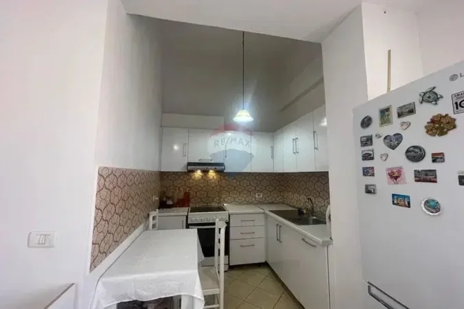 Tirane, shitet apartament 1+1 Kati 8, 55 m² 85.000 € 