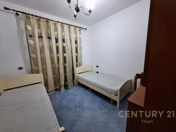 Tirane, jepet me qera apartament 2+1 Kati 2, 90 m² 500 € 