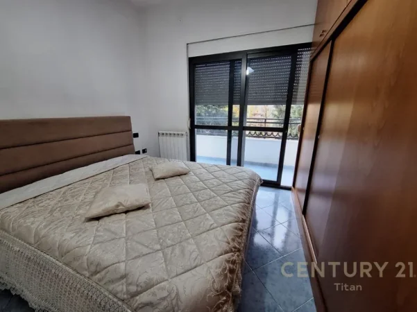 Tirane, jepet me qera apartament 2+1 Kati 2, 90 m² 500 € 