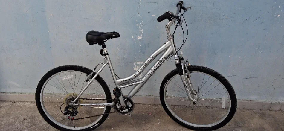 Tirane, oferte biciklete 26 gri metalizato 170 €