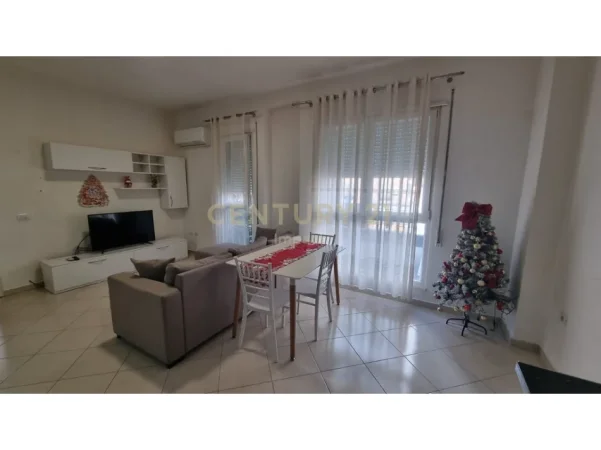 Tirane, jepet me qera apartament 1+1 Kati 1, 65 m² 520 € (muhamet gjollesha)