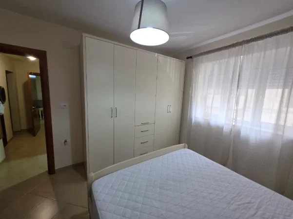 Tirane, jepet me qera apartament 1+1 Kati 2, 70 m² 450 € (Shkolla e Baletit)