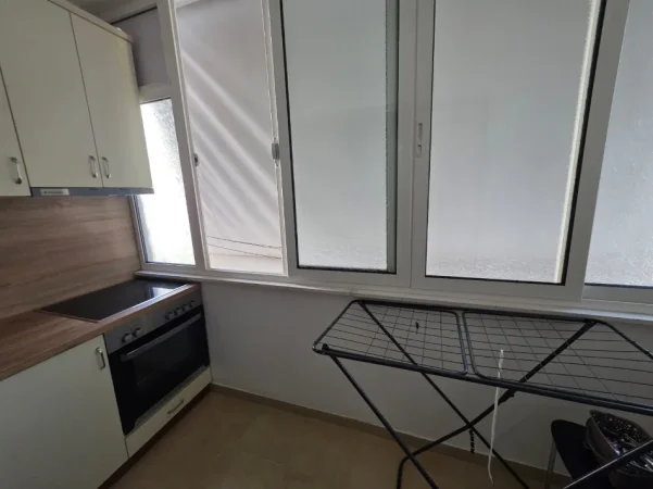 Tirane, jepet me qera apartament 1+1 Kati 2, 70 m² 450 € (Shkolla e Baletit)