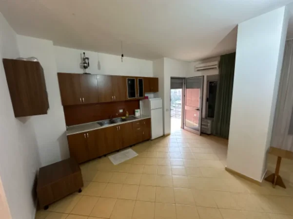 Tirane, jepet me qera apartament 1+1 Kati 2, 70 m² 350 € (Rruga Jordan Misja prane Spakut)