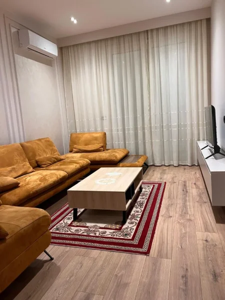 Tirane, jepet me qera apartament 1+1 Kati 1, 70 m² 600 € (Mine Peza prane Rossman Lala)