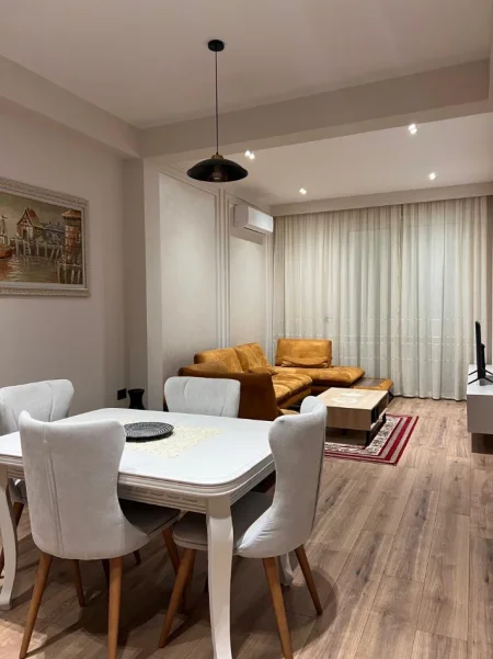 Tirane, jepet me qera apartament 1+1 Kati 1, 70 m² 600 € (Mine Peza prane Rossman Lala)
