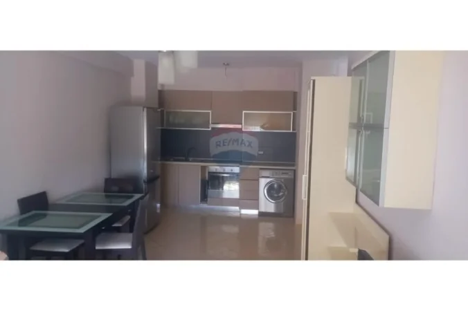 Tirane, jepet me qera apartament , 60 m² 570 € (Report tv - Rruga Ndre Mjeda, Tiranë)
