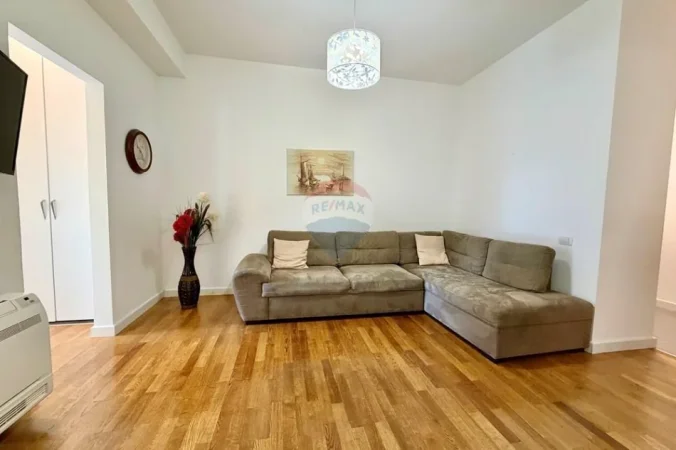 Tirane, jepet me qera apartament , 80 m² 830 € (Rezidenca Touch of Sun, pranë Autostradës)