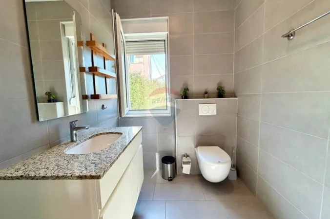 Tirane, jepet me qera apartament , 80 m² 830 € (Rezidenca Touch of Sun, pranë Autostradës)