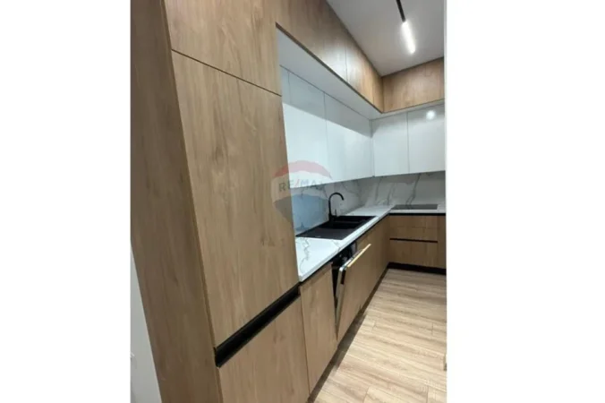 Tirane, jepet me qera apartament , 100 m² 1.201 € 