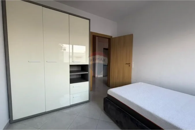 Tirane, jepet me qera apartament , 70 m² 470 € 