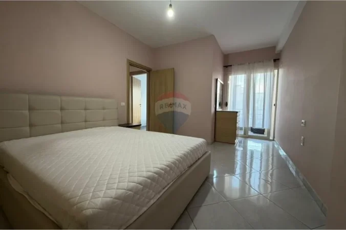 Tirane, jepet me qera apartament , 70 m² 470 € 