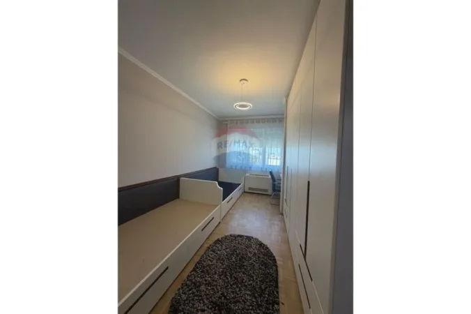 Tirane, jepet me qera apartament , 90 m² 900 € 