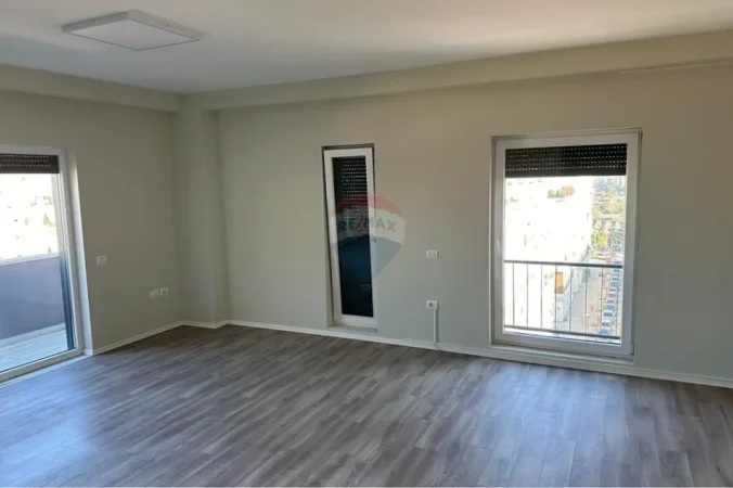 Tirane, jepet me qera apartament , 106 m² 750 € 