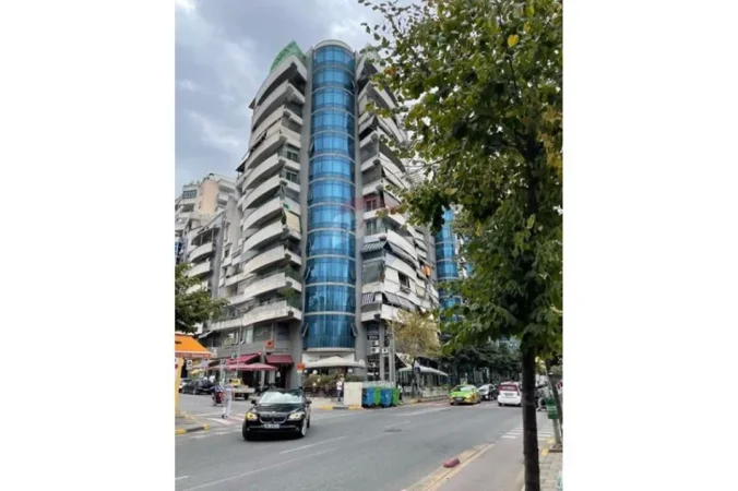 Tirane, jepet me qera zyre , 290 m² 2.450 € 