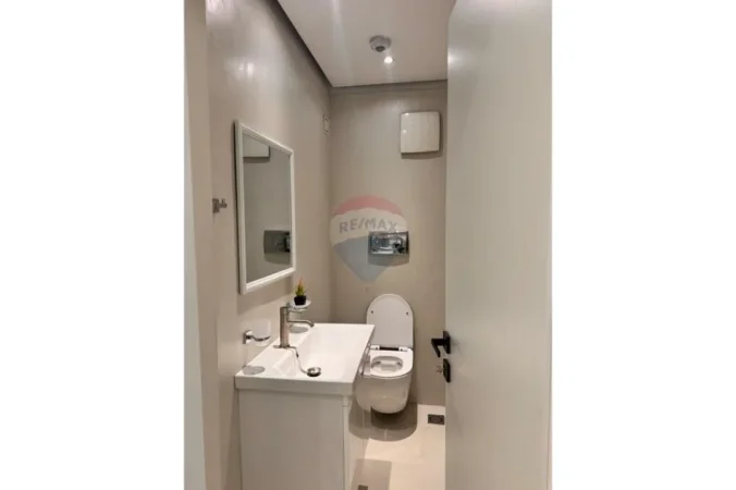 Tirane, jepet me qera dyqan , 55 m² 500 € (Rruga Rrapo Hekali, Tiranë)