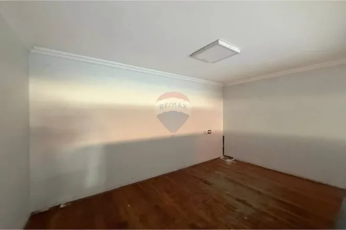 Tirane, jepet me qera dyqan , 50 m² 450 € 