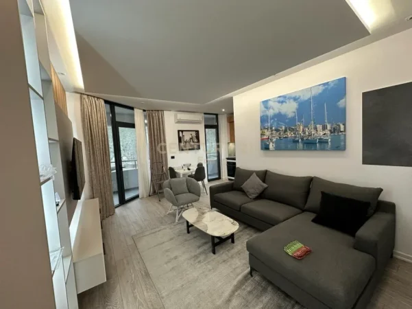 Durres, jepet me qera apartament 1+1 1, 76 600 