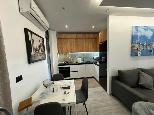 Durres, jepet me qera apartament 1+1 1, 76 600 