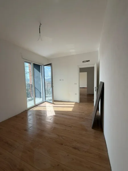 Shitet Super Apartament 1+1  ne Paskuqan