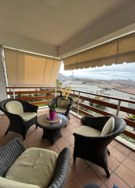 Tirane, jepet me qera apartament 2+1+Ballkon , 130 m² 1.500 € (TEG)