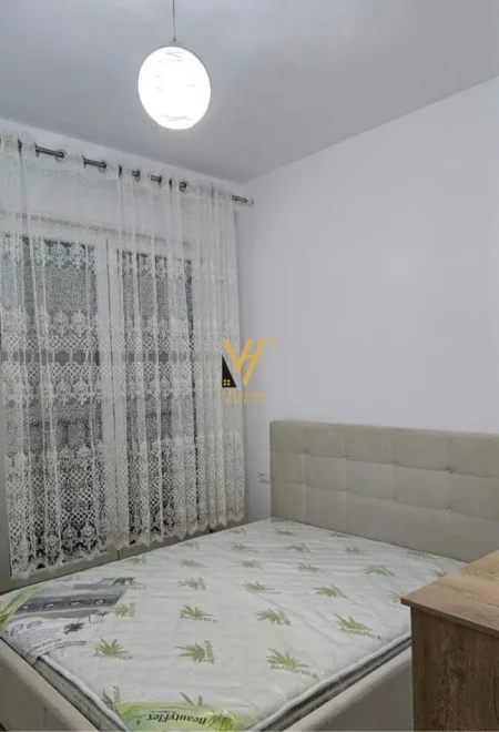 Tirane, jepet me qera apartament 2+1+Ballkon Kati 4, 105 m² 620 € (SELITE)